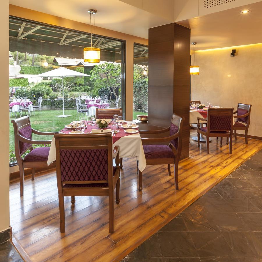 Hotel Hilltone Mount Abu Ngoại thất bức ảnh